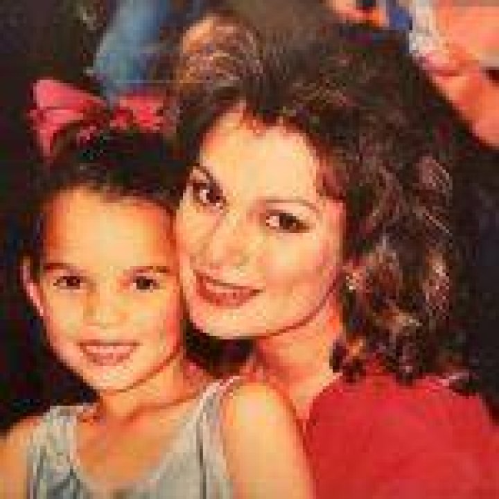 
Brianna Hildebrand Parents Are Caleb and Veronica Hildebrand 