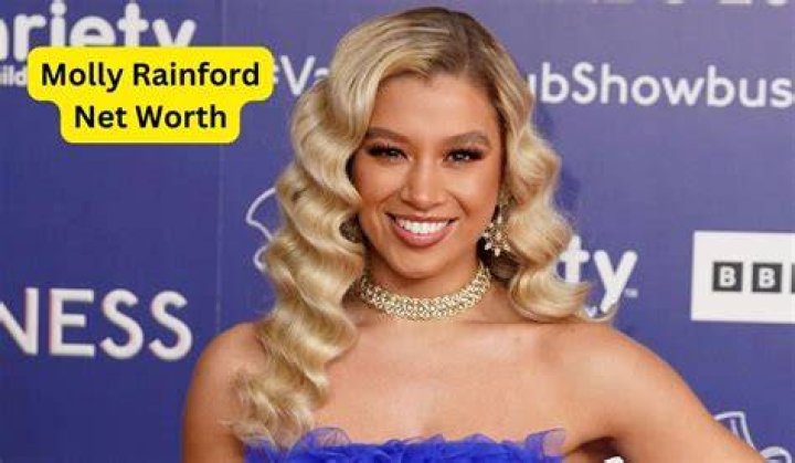 
Molly Rainford’s Net Worth – How Did The Singer Make Her Money? 