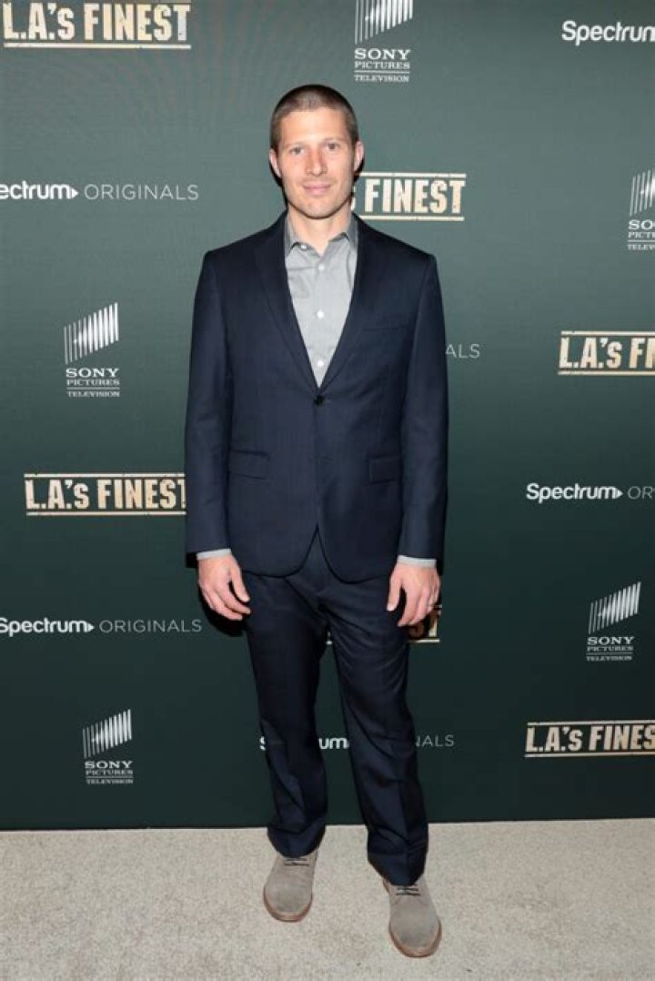 Zach Gilford Height, Weight, Net Worth, Age, Birthday, Wikipedia, Who, Nationality, Biography
